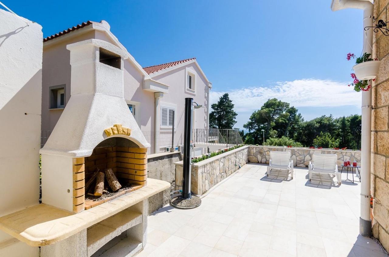 מליני Holiday Home Lungo Mare מראה חיצוני תמונה
