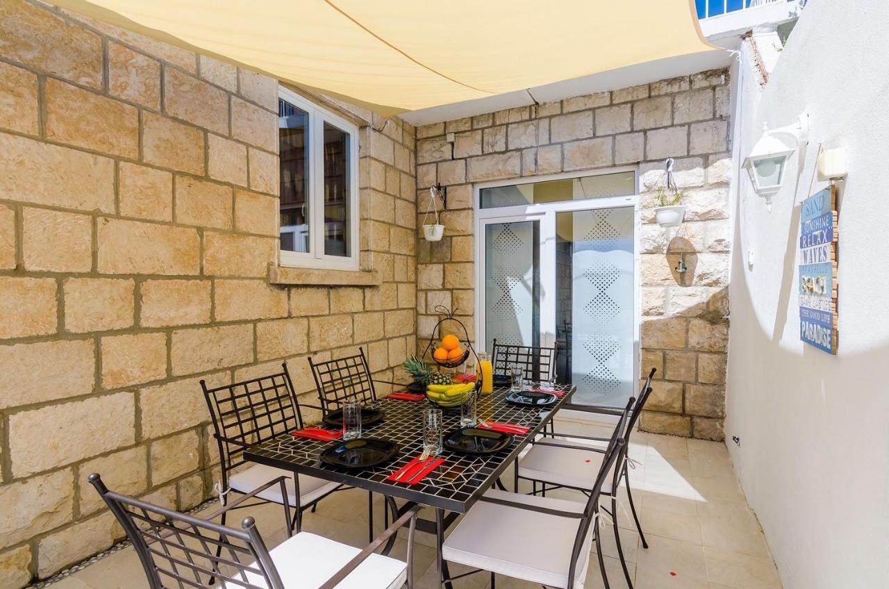מליני Holiday Home Lungo Mare מראה חיצוני תמונה