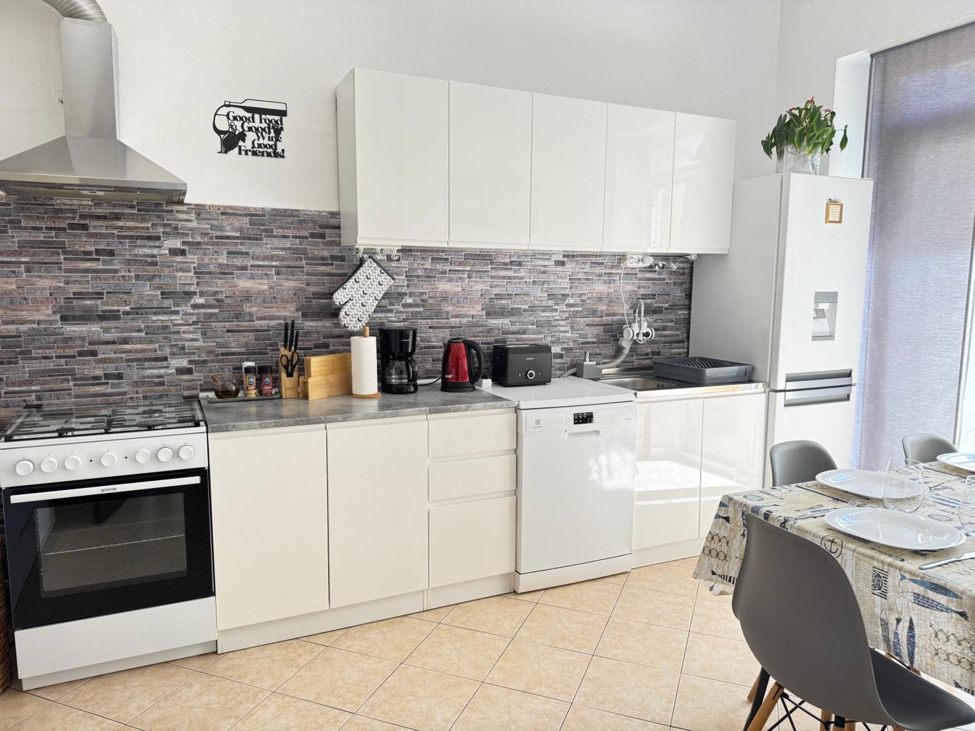 מליני Holiday Home Lungo Mare מראה חיצוני תמונה