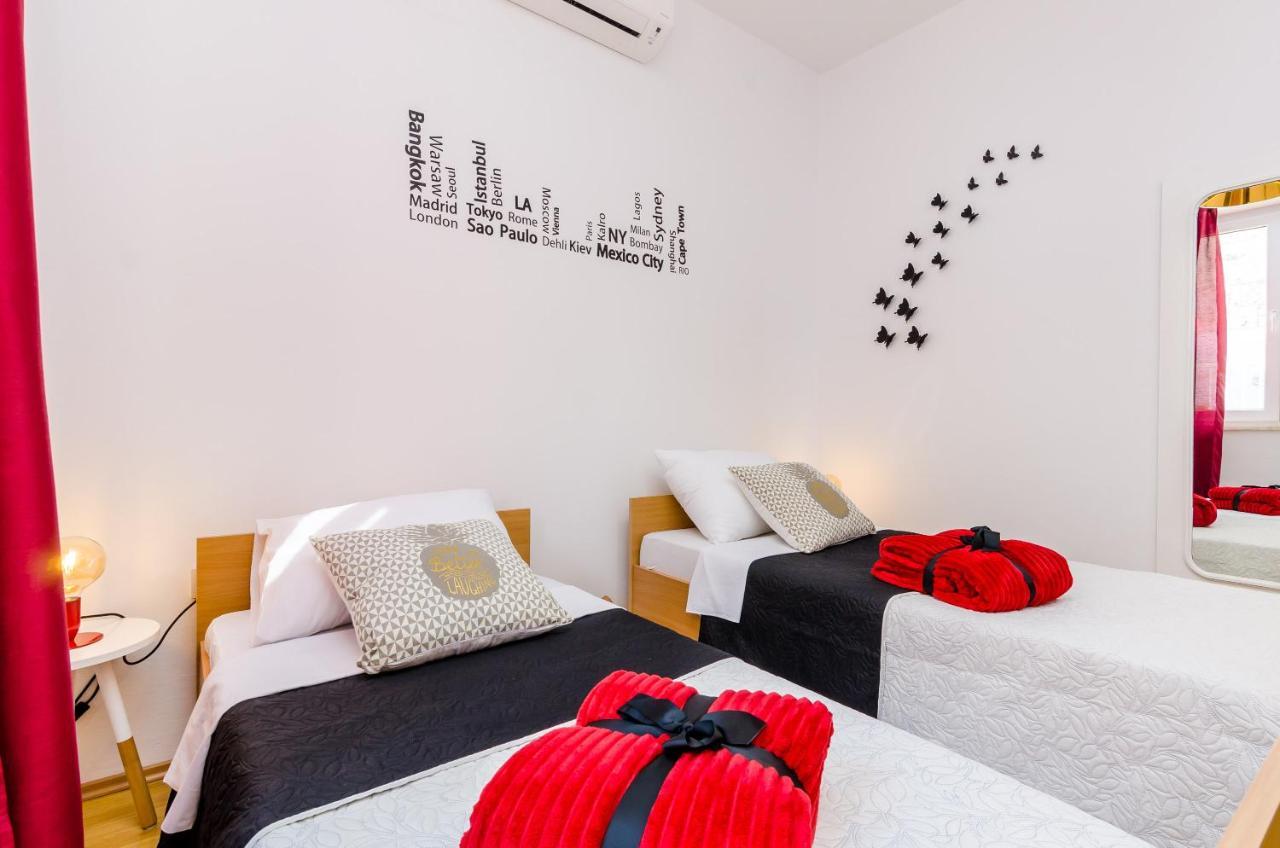 מליני Holiday Home Lungo Mare מראה חיצוני תמונה