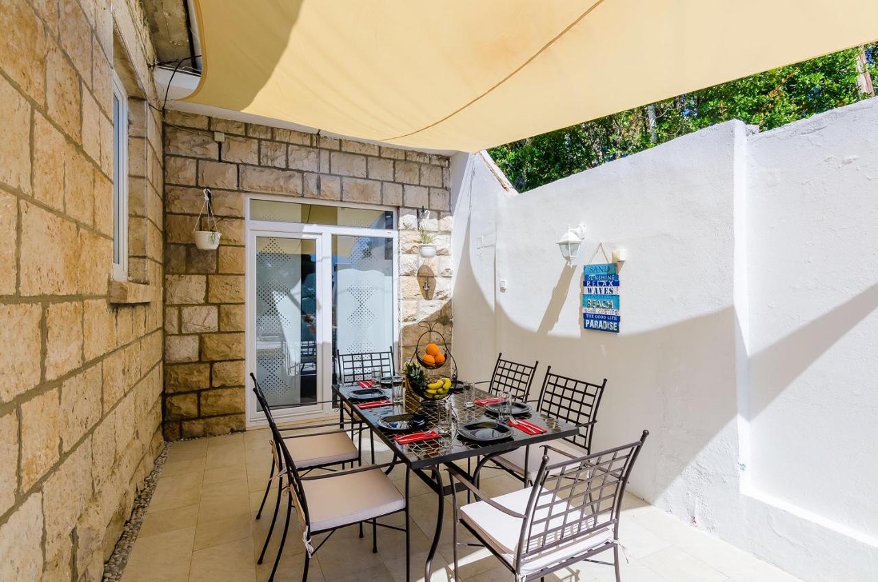 מליני Holiday Home Lungo Mare מראה חיצוני תמונה