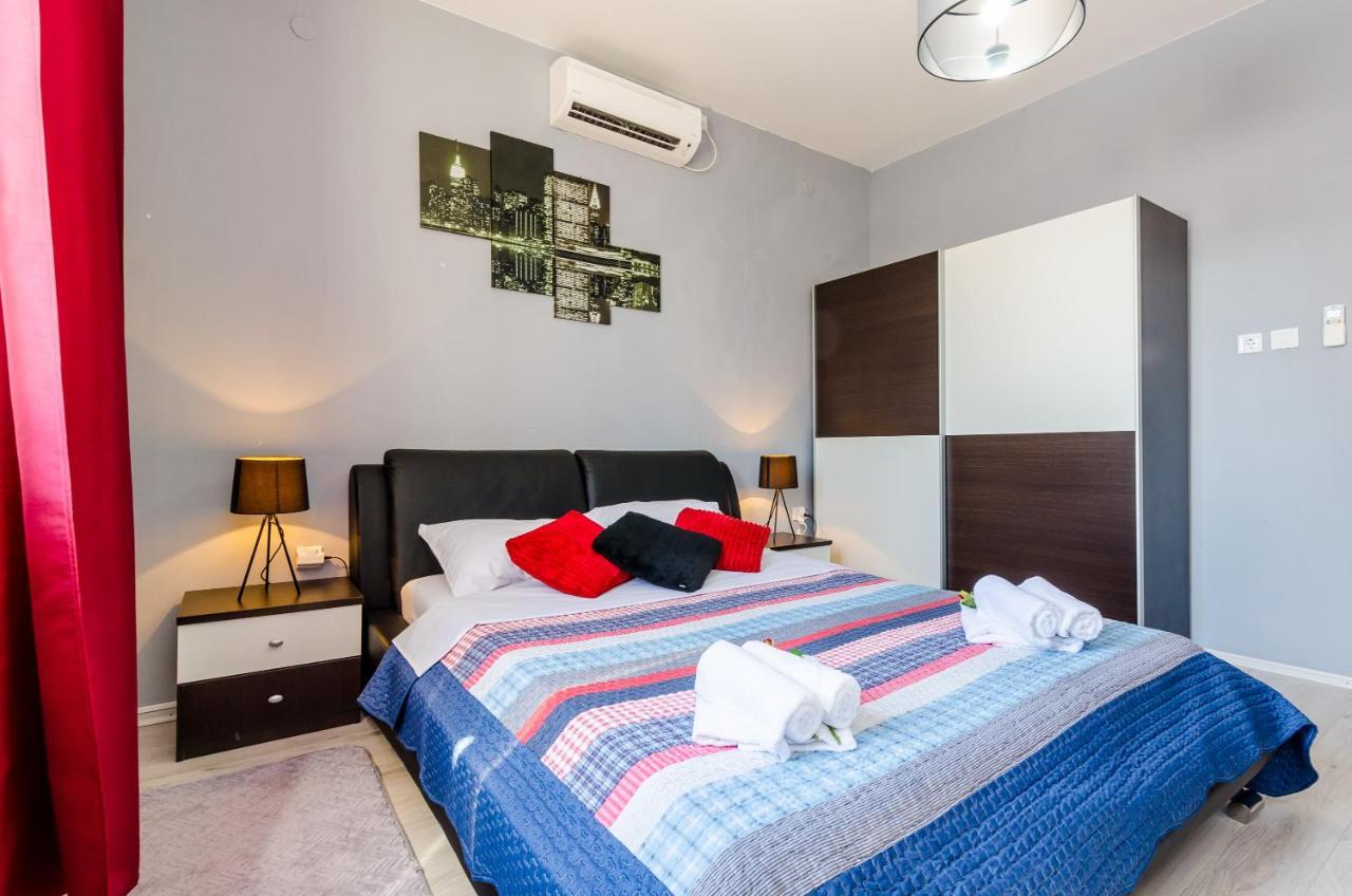 מליני Holiday Home Lungo Mare מראה חיצוני תמונה